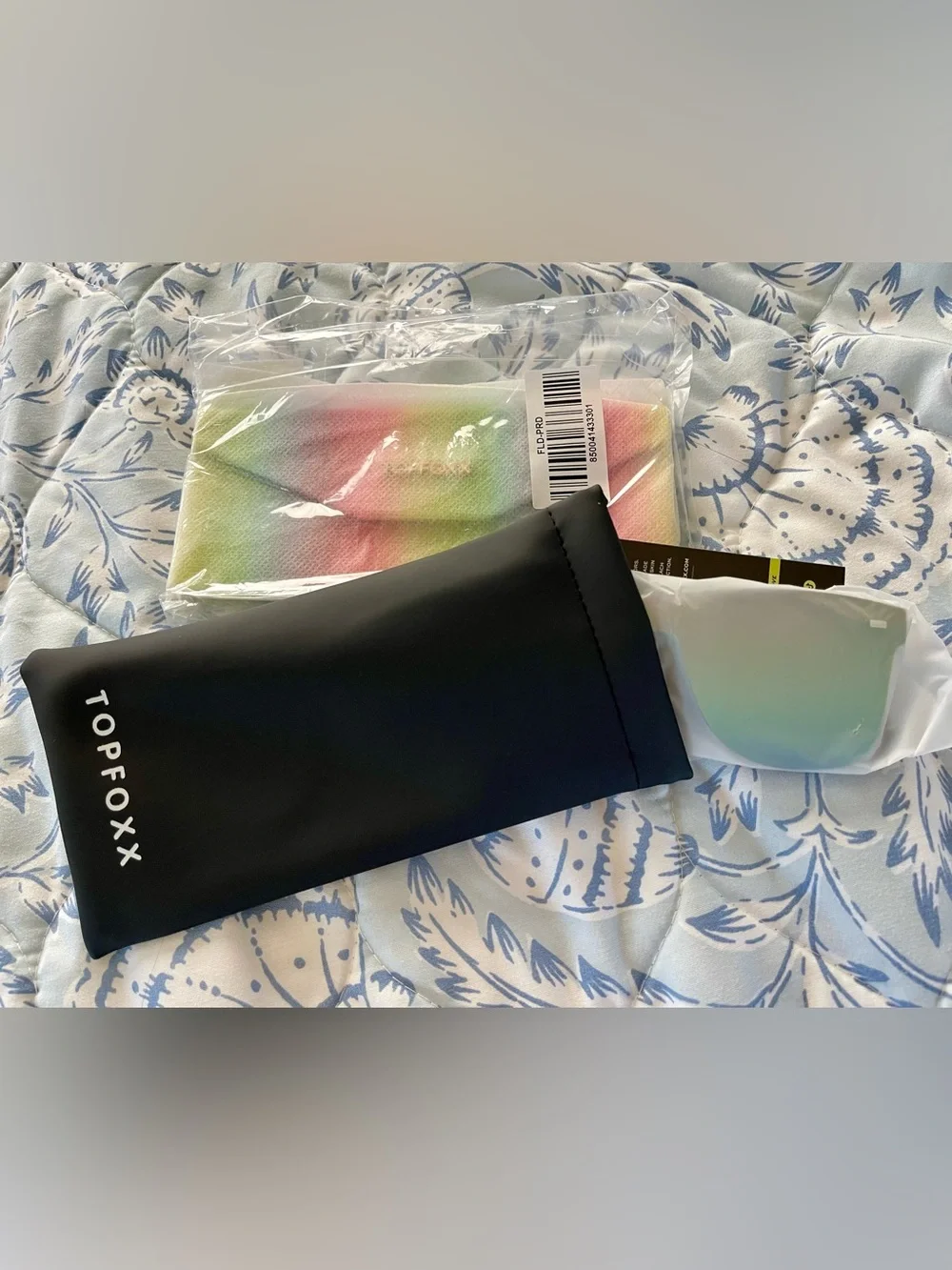 TOPFOXX SUSTAINABLE FUTURE MULTICOLOR WAYFARER RAINBOW SHIELD SUNGLASSES W/ CASE